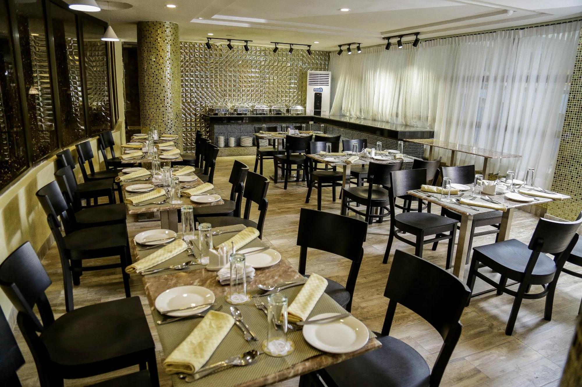 Perfecto La Villa Hotel And Suites Lagos Exteriér fotografie