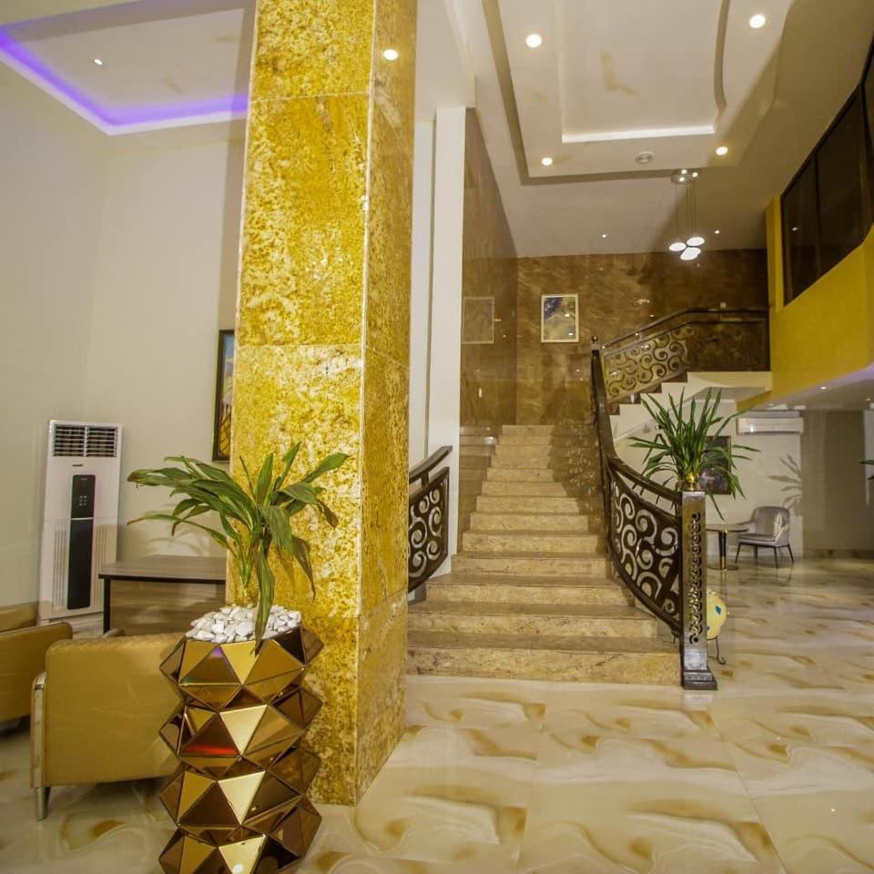 Perfecto La Villa Hotel And Suites Lagos Exteriér fotografie