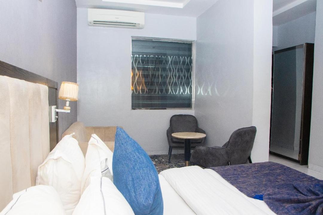 Perfecto La Villa Hotel And Suites Lagos Exteriér fotografie