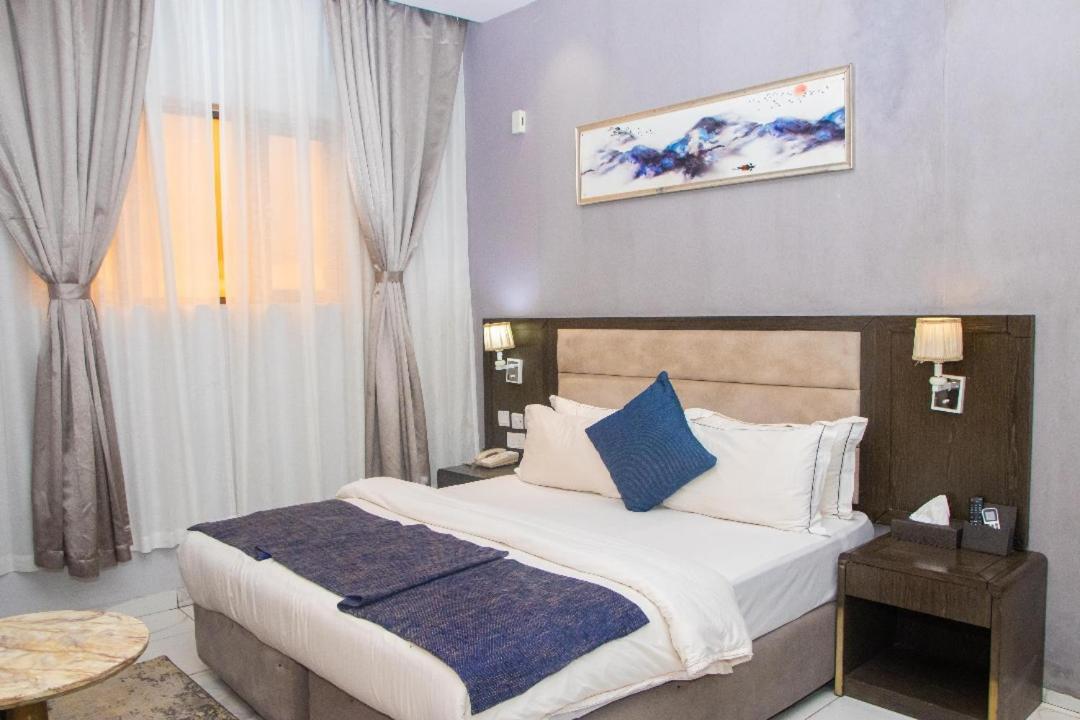 Perfecto La Villa Hotel And Suites Lagos Exteriér fotografie