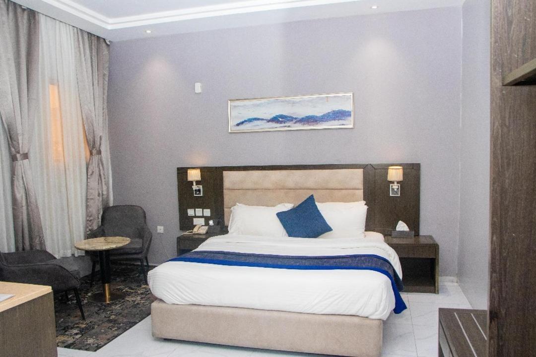 Perfecto La Villa Hotel And Suites Lagos Exteriér fotografie