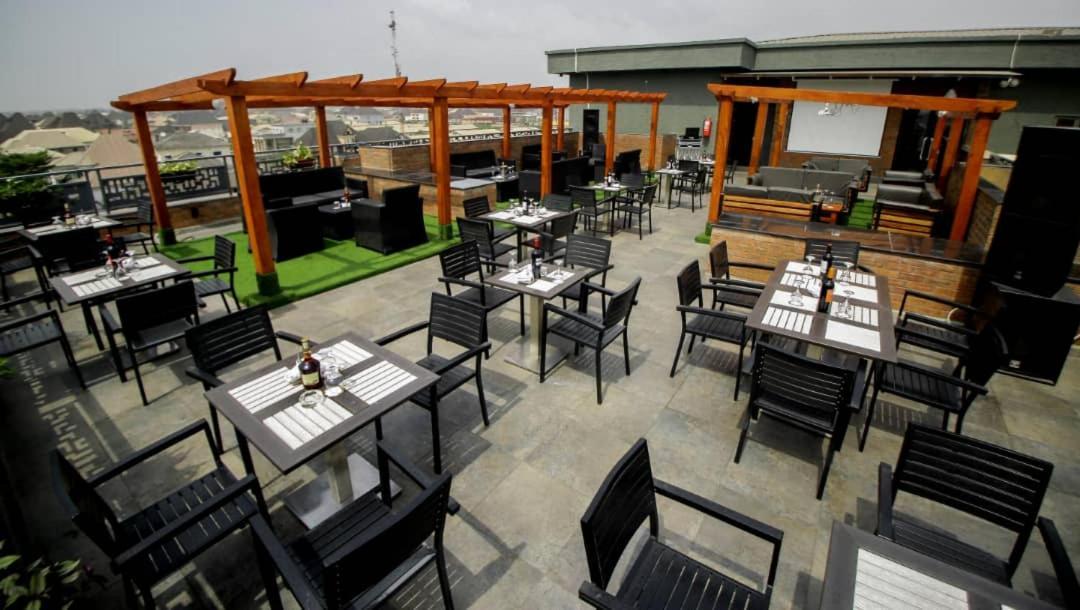 Perfecto La Villa Hotel And Suites Lagos Exteriér fotografie