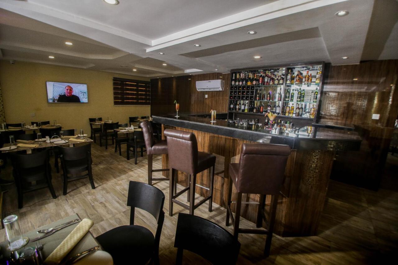 Perfecto La Villa Hotel And Suites Lagos Exteriér fotografie