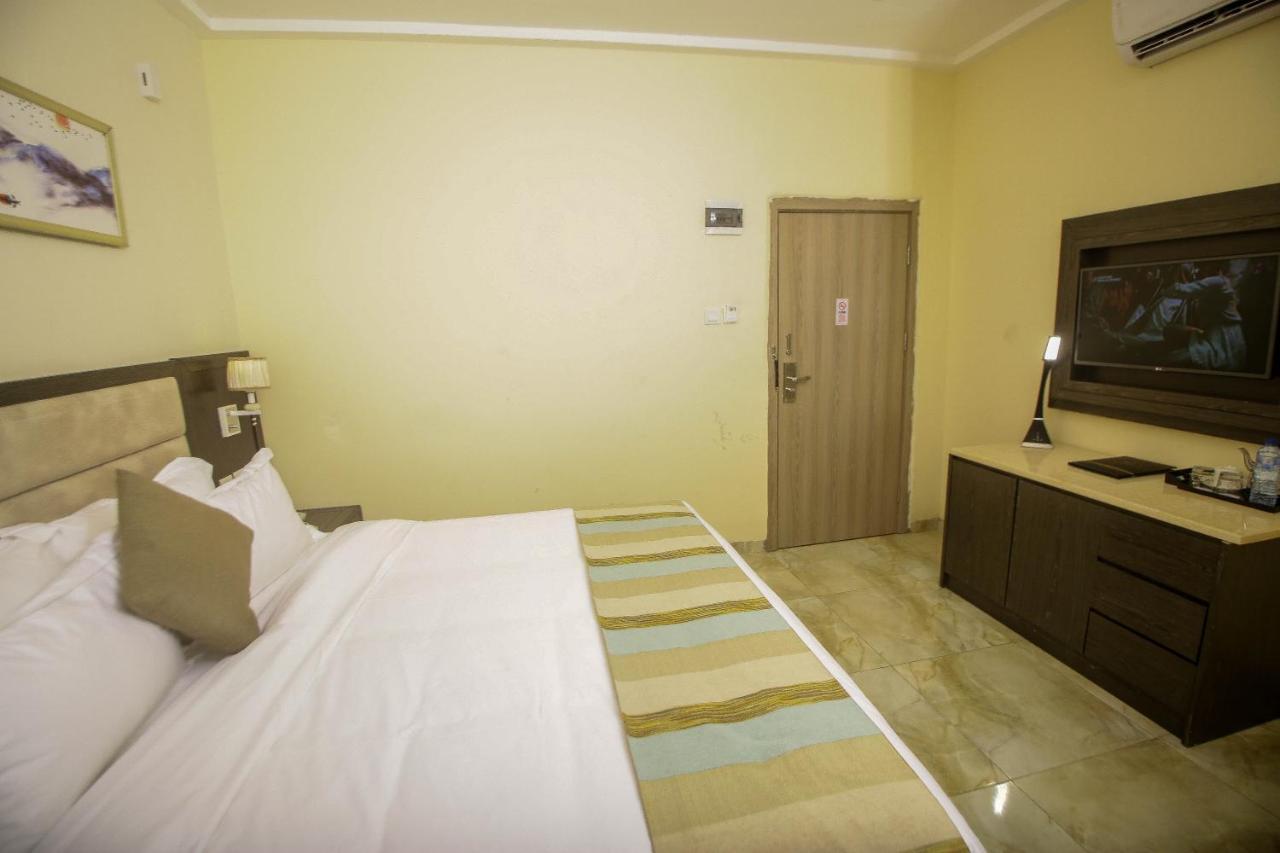 Perfecto La Villa Hotel And Suites Lagos Exteriér fotografie