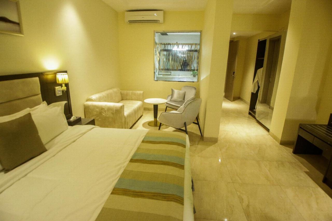Perfecto La Villa Hotel And Suites Lagos Exteriér fotografie