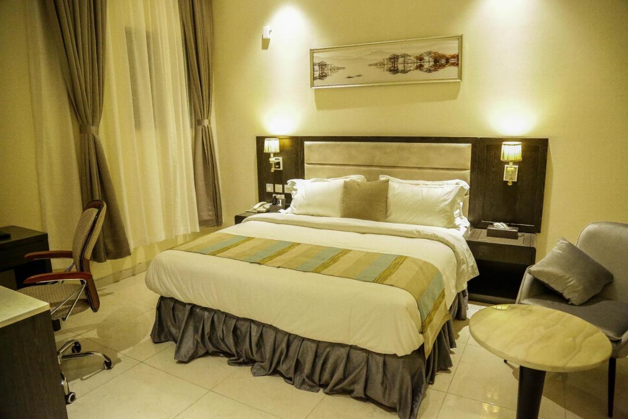 Perfecto La Villa Hotel And Suites Lagos Exteriér fotografie