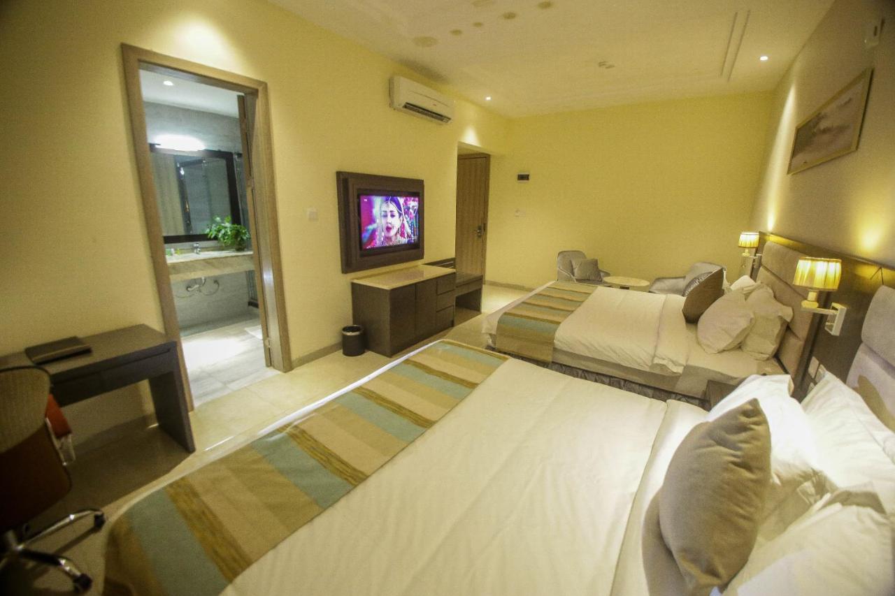 Perfecto La Villa Hotel And Suites Lagos Exteriér fotografie