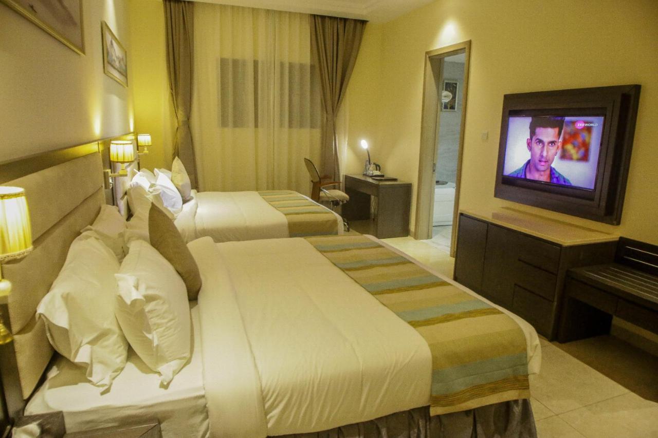 Perfecto La Villa Hotel And Suites Lagos Exteriér fotografie