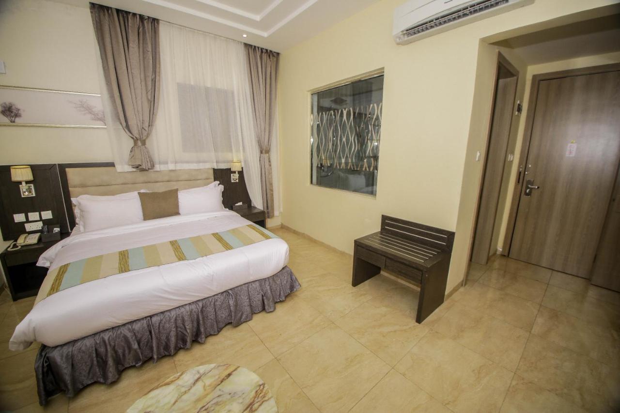 Perfecto La Villa Hotel And Suites Lagos Exteriér fotografie